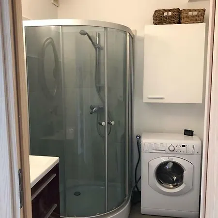Nowowiejska Apartament 아파트 *